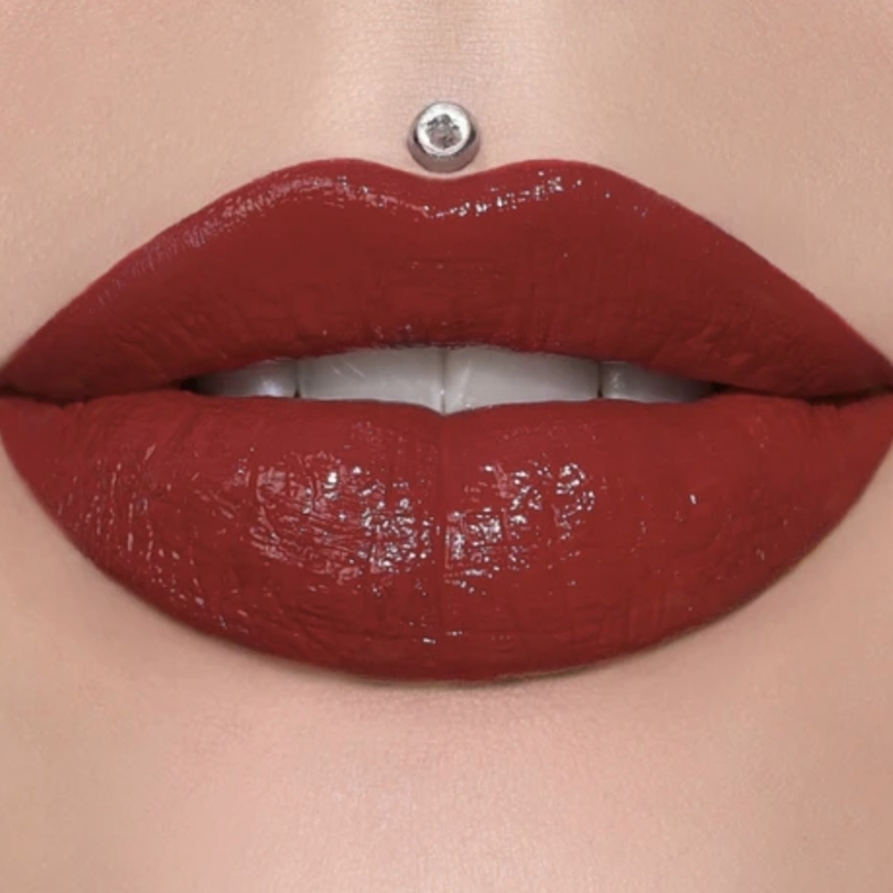Jeffree Star Supreme Gloss Wifey